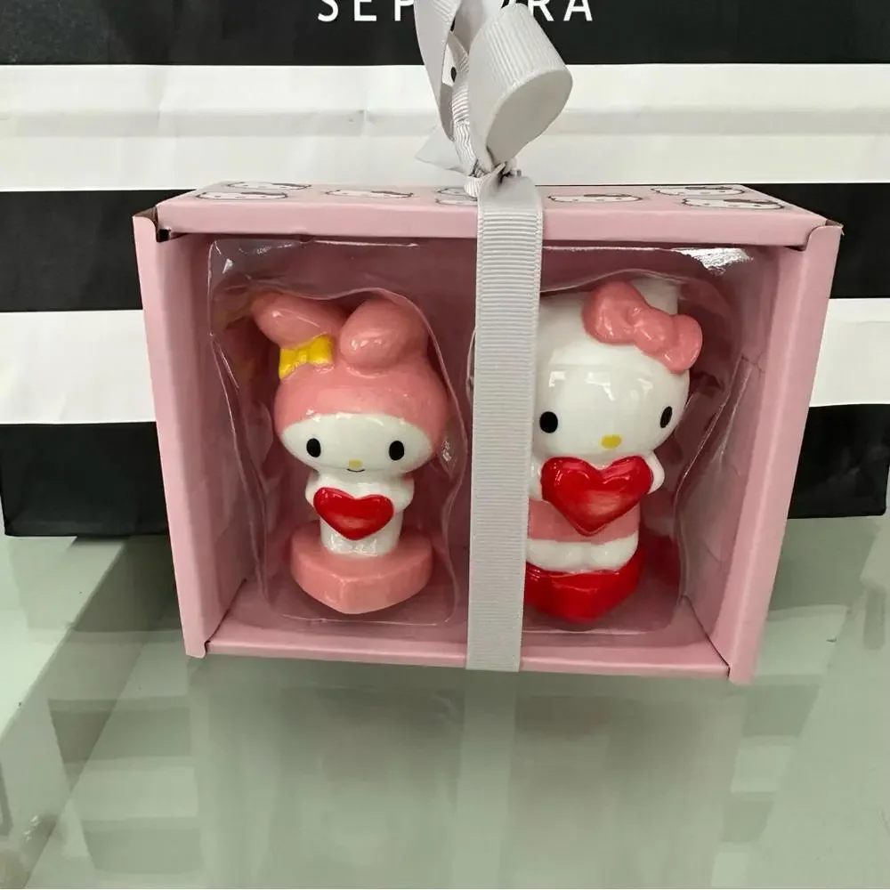 Blue Sky Clayworks X Sanrio HELLO KITTY Love Hearts Salt & Pepper Shakers